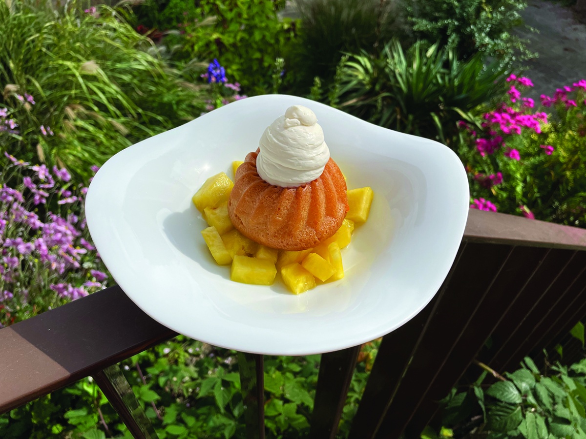 BABA RHUM ANANAS | Le Journal de Marsel (JDM Éditions) Baba au Rhum ananas et crème mascarpone à la reine des prés Sélestat