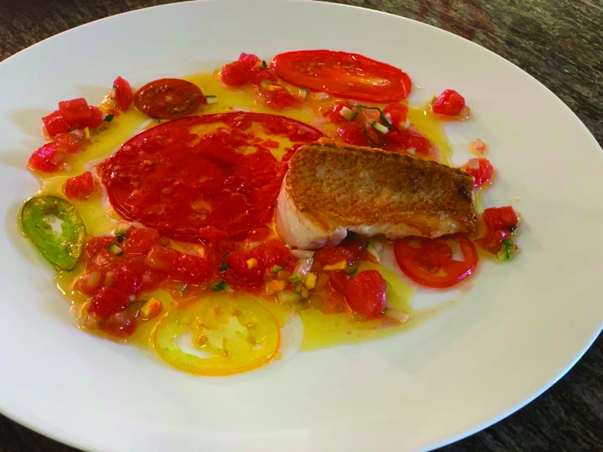 SEBASTE ROTI | Le Journal de Marsel (JDM Éditions) Filet de sébaste rôti Carpaccio de tomates multicolores et sauce Vierge Benfeld